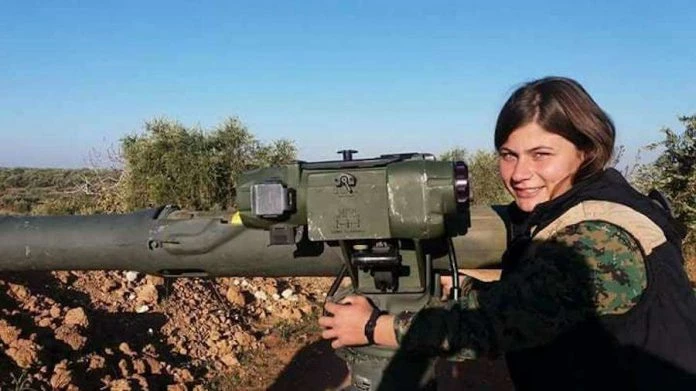 Αυτή είναι η γυναίκα «λιοντάρι» των Κούρδων που τινάζει τα τουρκικά Leopard στον αέρα